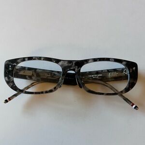 THOM BROWNE TBX417-53-04AF EYEGLASS FRAMES GREY TORTOISE 53-19-147 NWOT
JAPAN